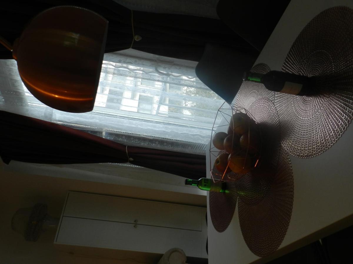Klassik&sunny Apartment! Wina Bagian luar foto