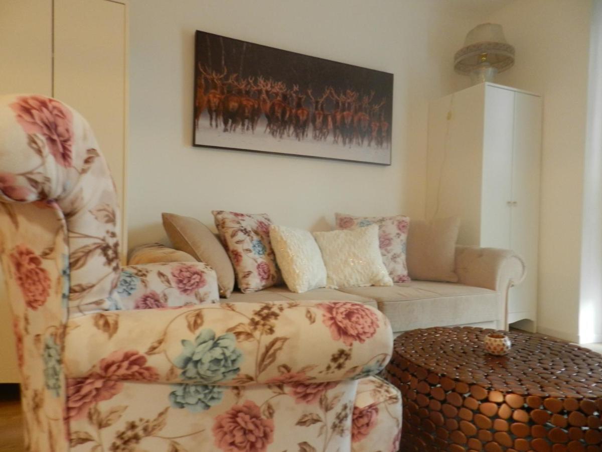 Klassik&sunny Apartment! Wina Bagian luar foto