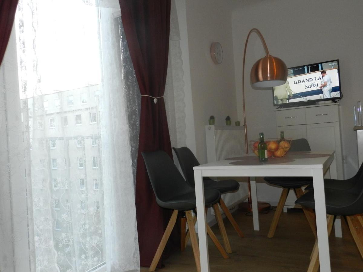 Klassik&sunny Apartment! Wina Bagian luar foto