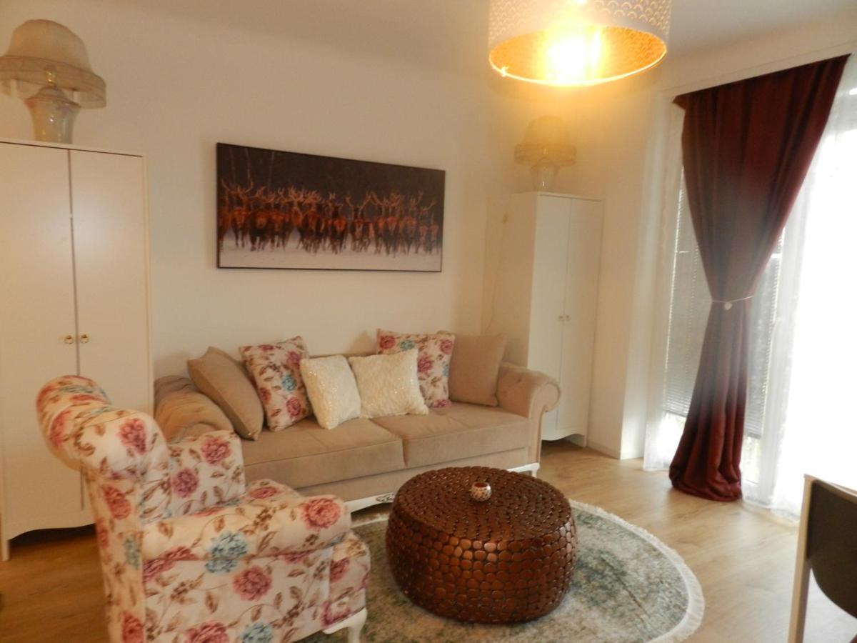 Klassik&sunny Apartment! Wina Bagian luar foto